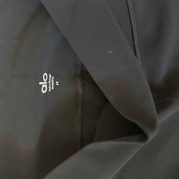 Alo distressed Leggings - Picture 2 of 3